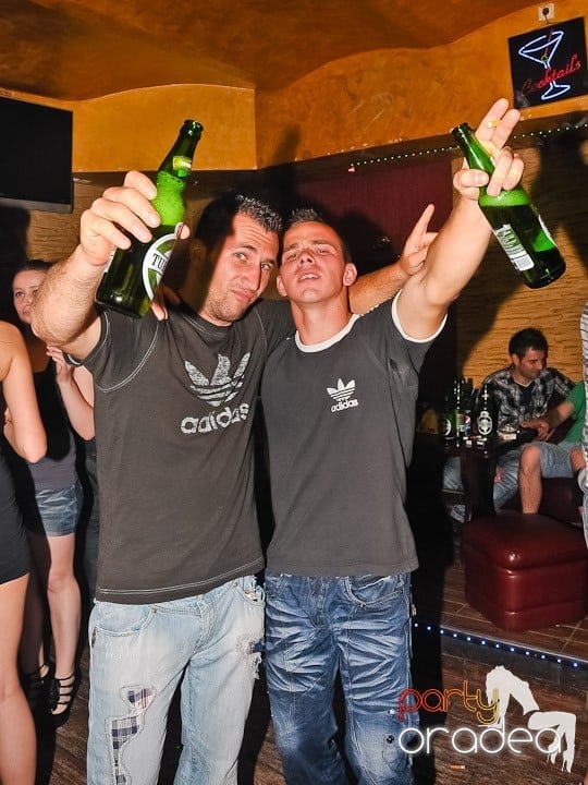 Sfârşit de săptămână cu distracţie şi muzică bună în Downtown, 