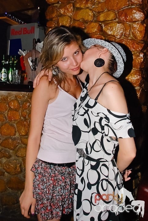 Sfârşit de săptămână cu distracţie şi muzică bună în Downtown, 