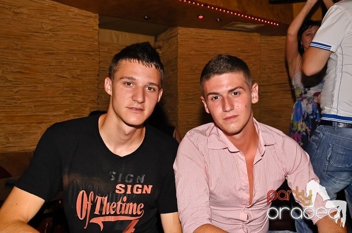 Sfârşit de săptămână cu distracţie şi muzică bună în Downtown, 