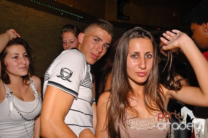 Sfârşit de săptămână cu distracţie şi muzică bună în Downtown, 