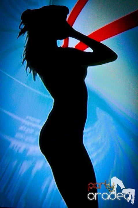 Sfârşit de săptămână în Club Atti's, 