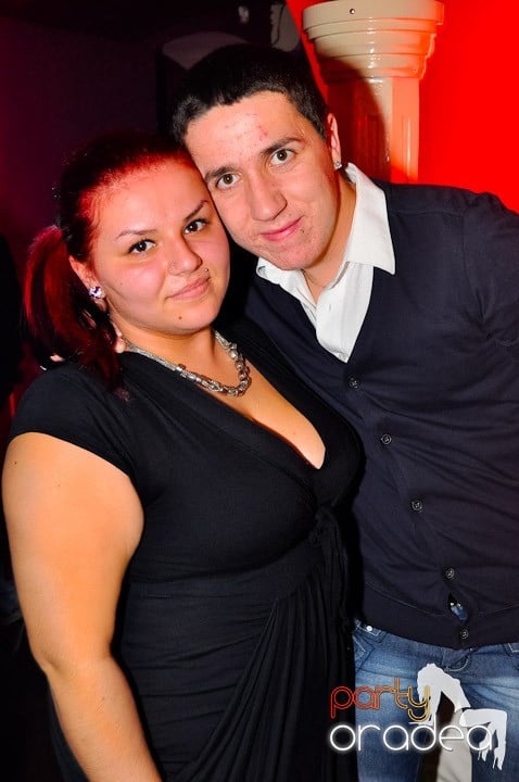 Sfârşit de săptămână în Club Atti's, 