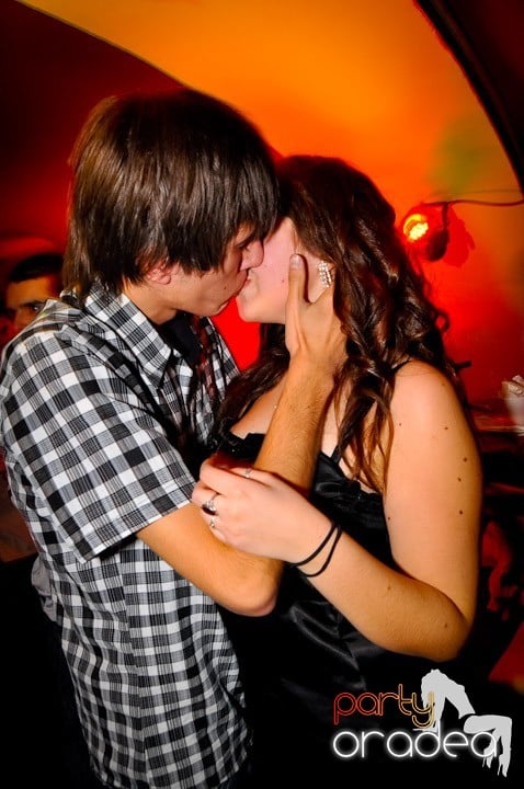 Sfârşit de săptămână în Club Atti's, 