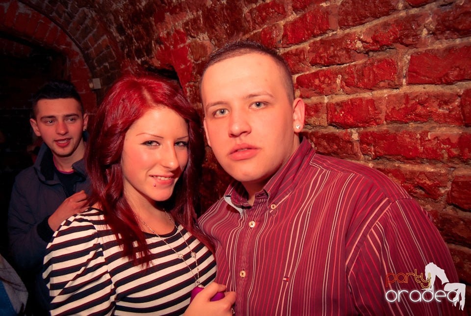 Sfârşit de săptămână în Club Escape, 