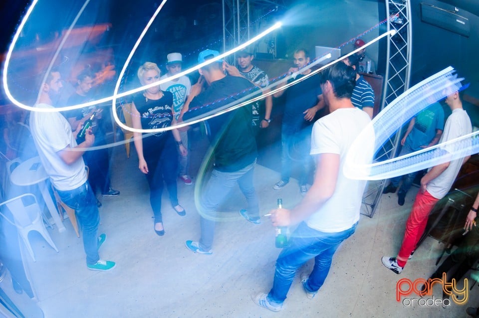 Sfârşit de săptămână în Juice, Juice