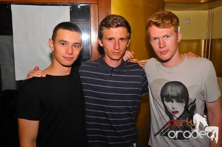 Sfârşit de săptămână în Yellow Submarine, 