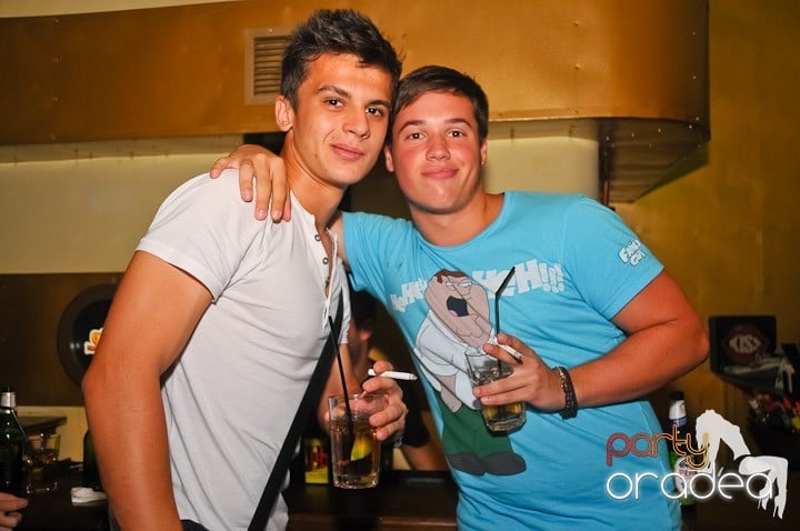 Sfârşit de săptămână în Yellow Submarine, 