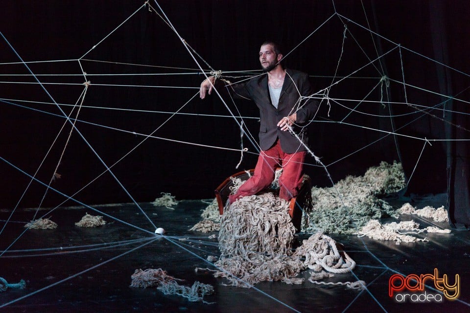 Sfori, Teatrul Regina Maria