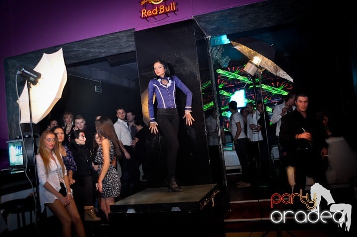 Shooting Show în Heat, 