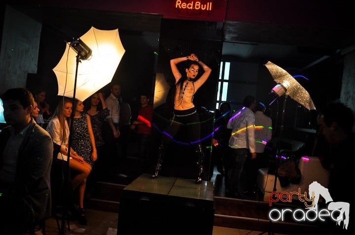 Shooting Show în Heat, 