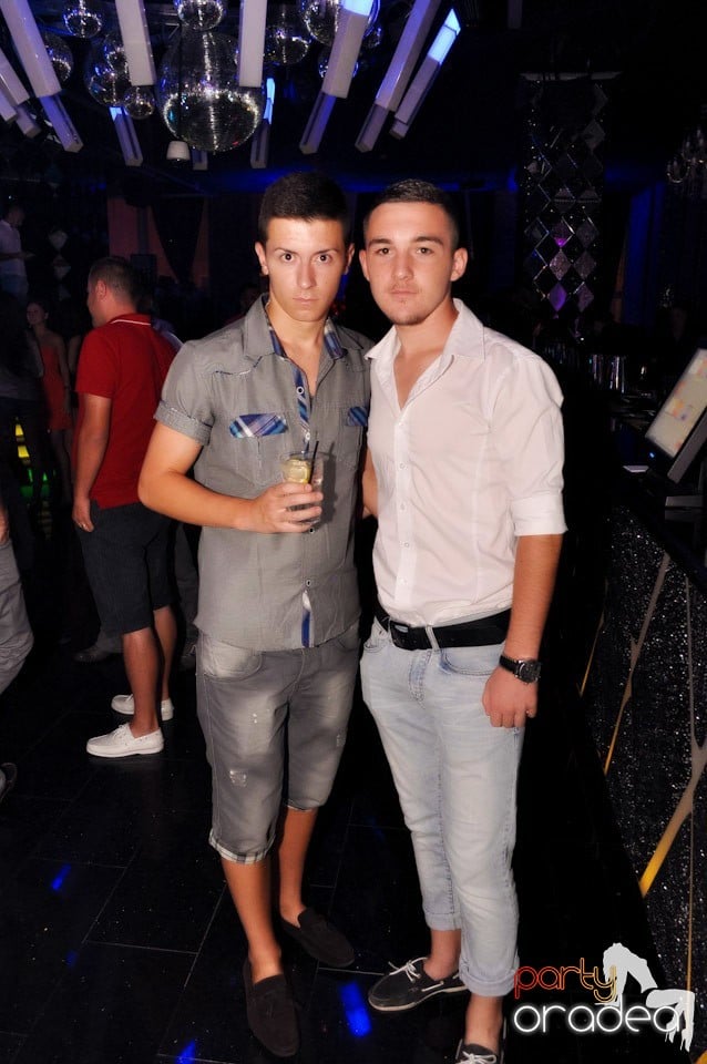 Show Must Go On @ The One, 