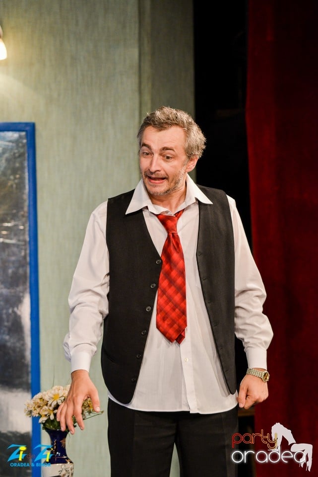 Şi miniştrii calcă strâmb, Teatrul Regina Maria