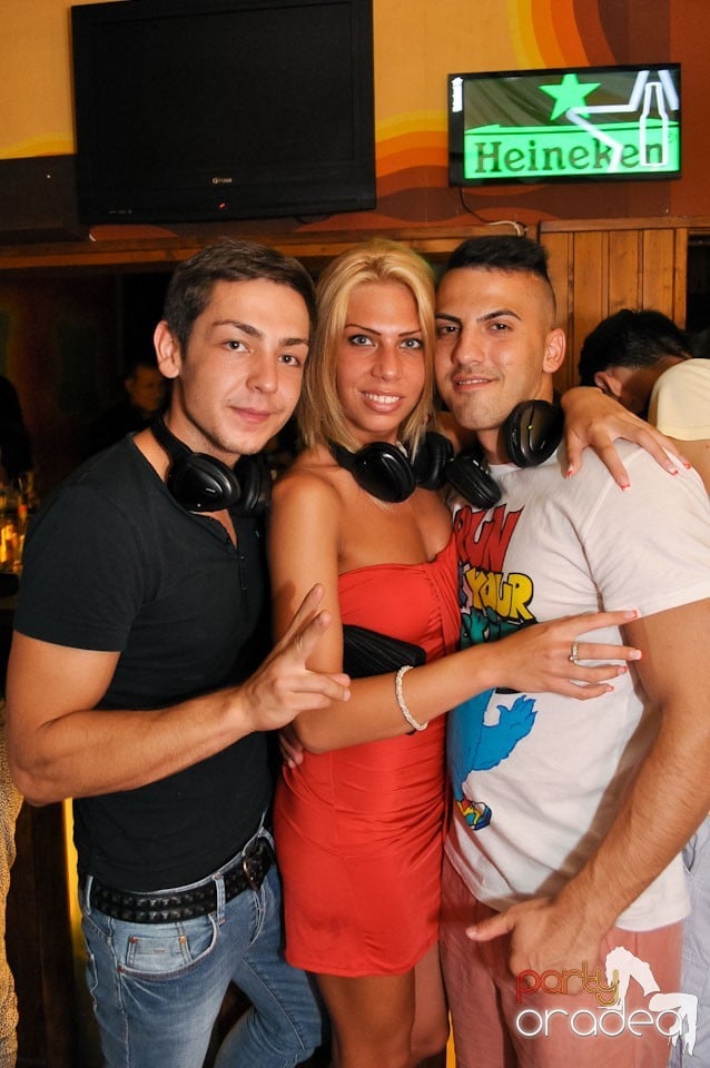 Silent Dance Party în Juice, Juice