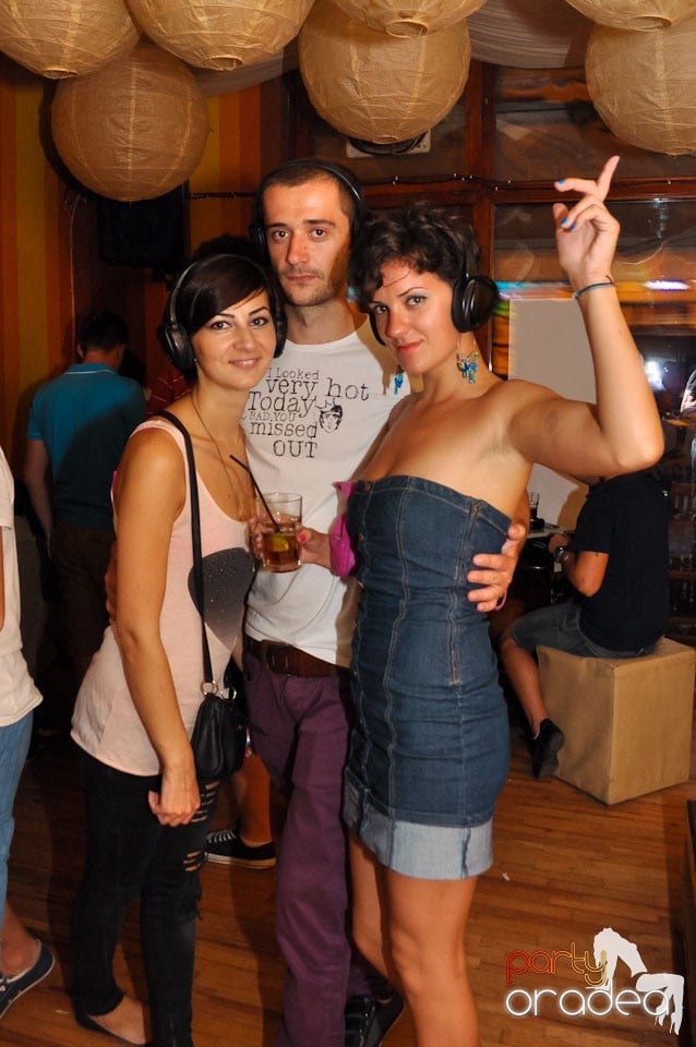 Silent Dance Party în Juice, Juice