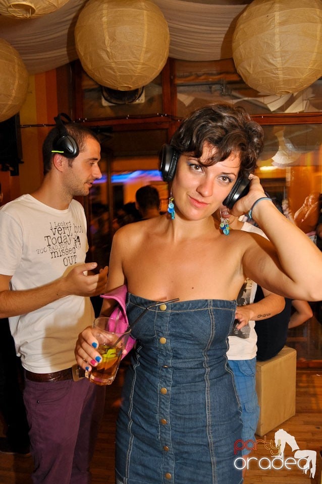 Silent Dance Party în Juice, Juice