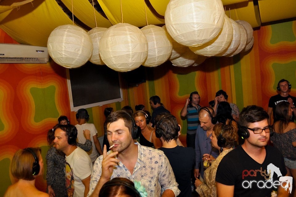 Silent Dance Party în Juice, Juice