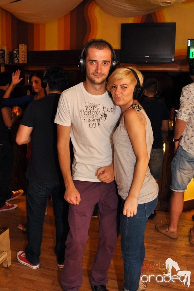 Silent Dance Party în Juice, Juice