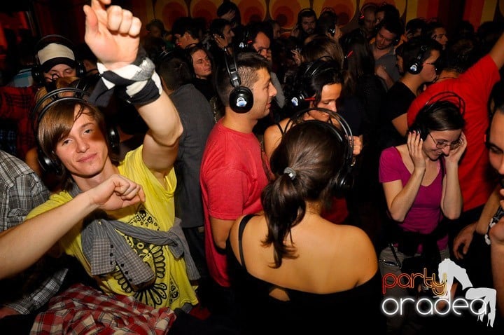 Silent Dance Party, Juice