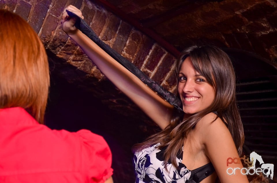 Şirul petrecerilor din Escape continuă şi joi, 