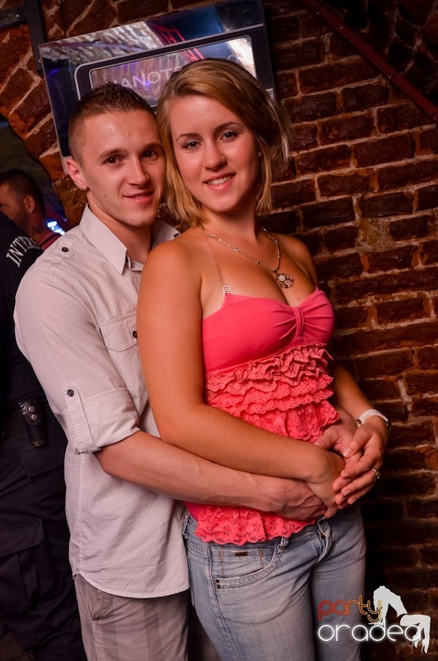 Şirul petrecerilor din Escape continuă şi joi, 