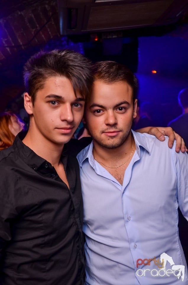 Şirul petrecerilor din Escape continuă şi joi, 