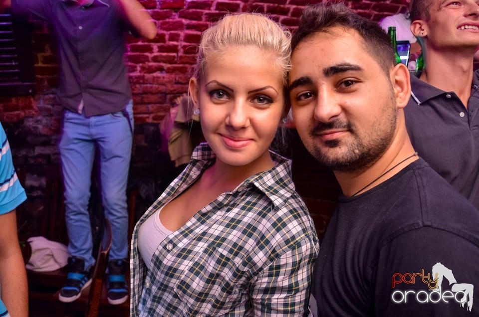 Şirul petrecerilor din Escape continuă şi joi, 