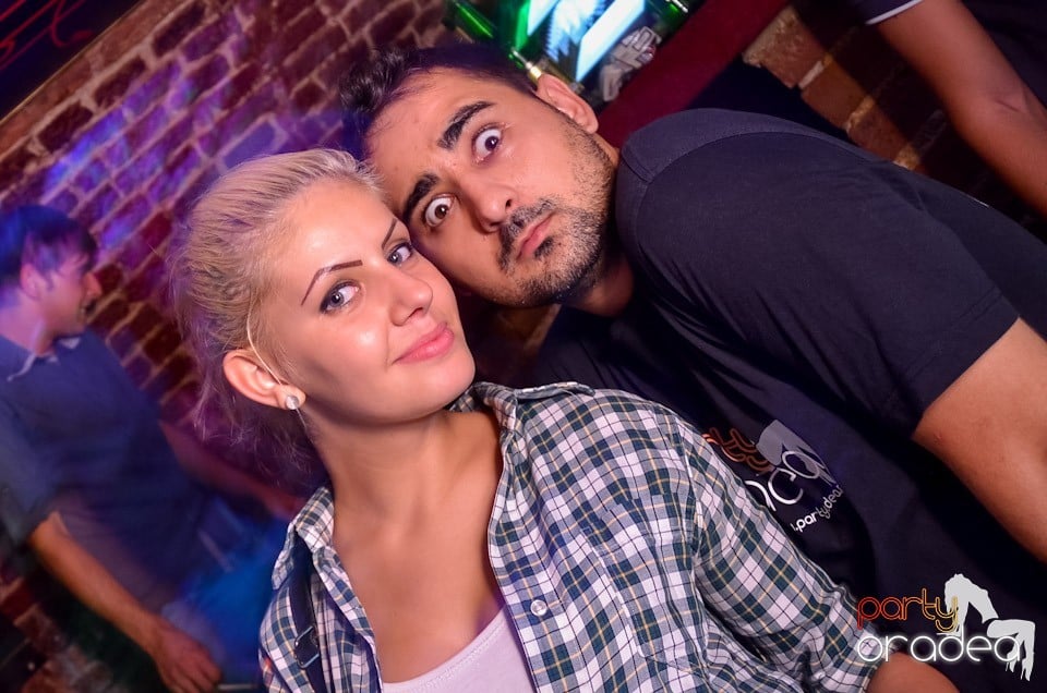 Şirul petrecerilor din Escape continuă şi joi, 