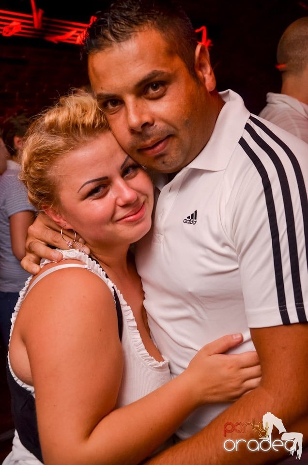 Şirul petrecerilor din Escape continuă şi joi, 