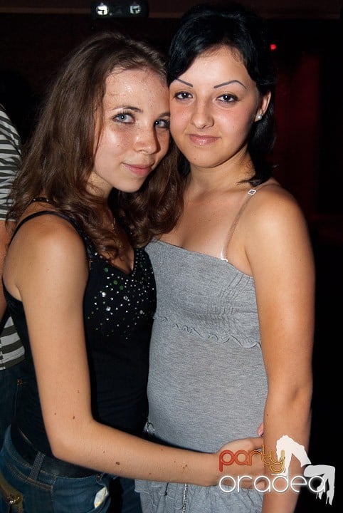 Sombrita de Tequila Party în Seven, 