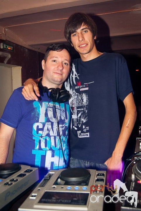 Sombrita de Tequila Party în Seven, 