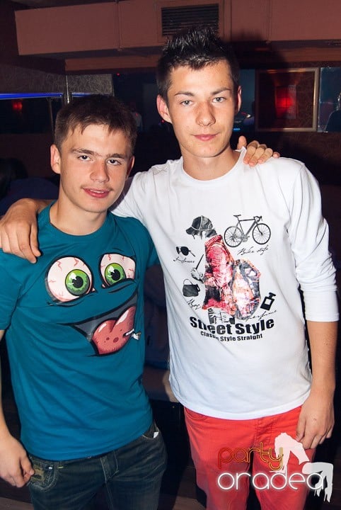 Sombrita de Tequila Party în Seven, 