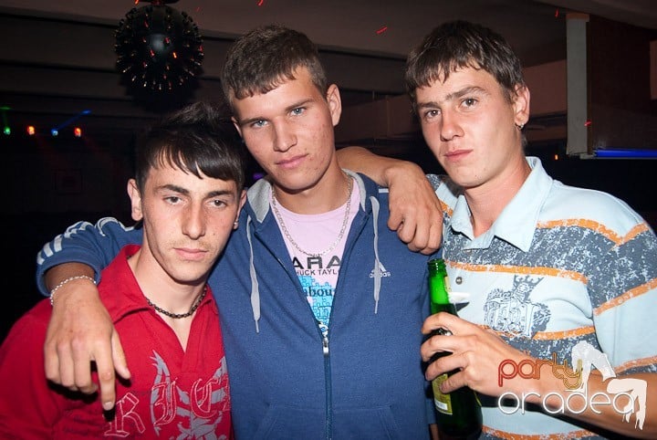 Sombrita de Tequila Party în Seven, 