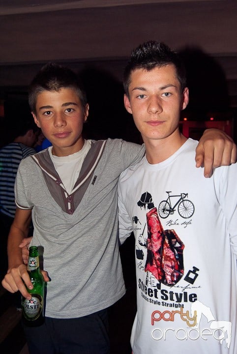 Sombrita de Tequila Party în Seven, 