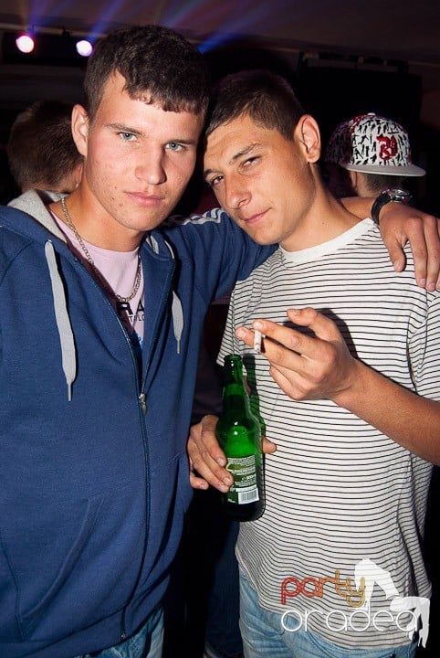 Sombrita de Tequila Party în Seven, 