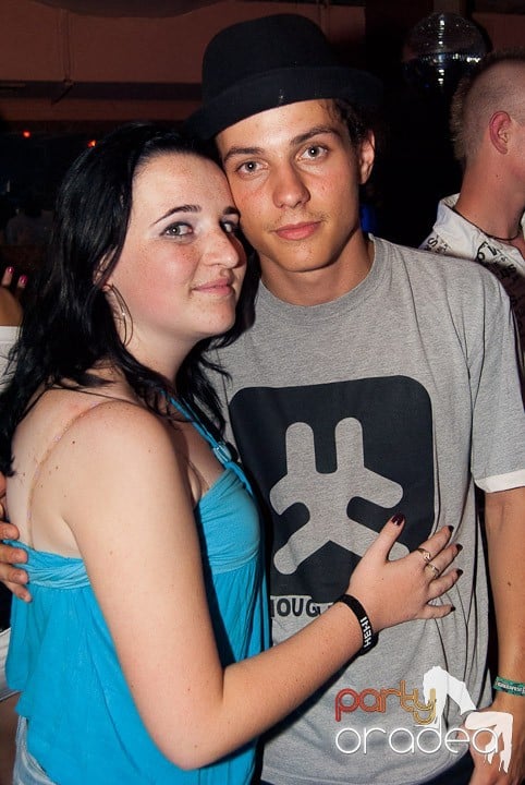 Sombrita de Tequila Party în Seven, 