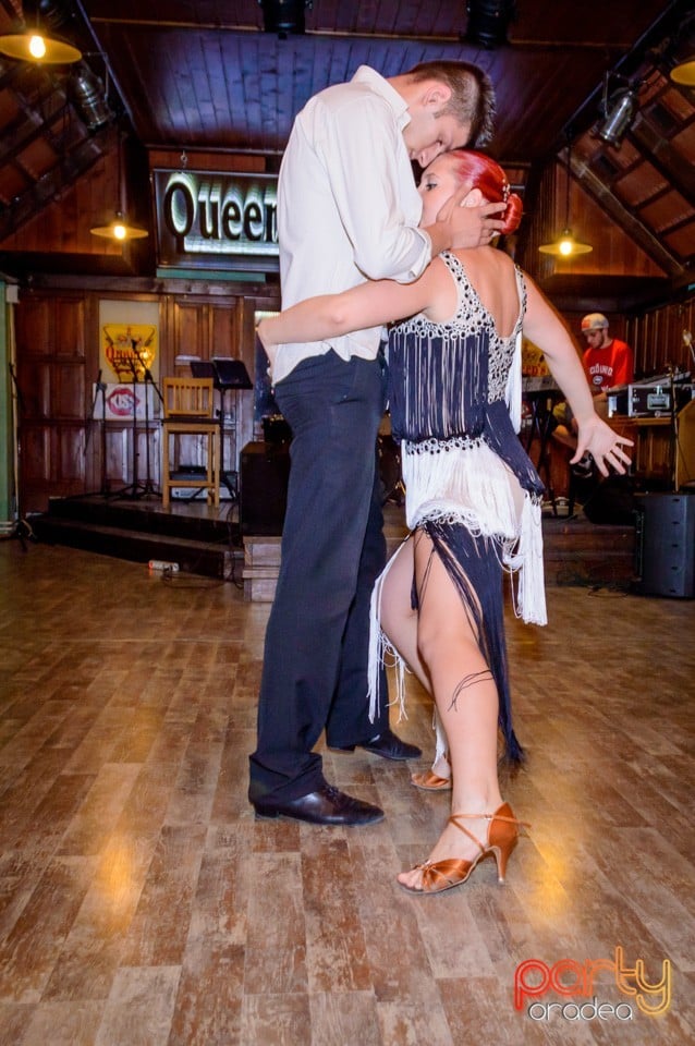 Unique Dance Studio - Spectacol Caritabil, Queen's Music Pub