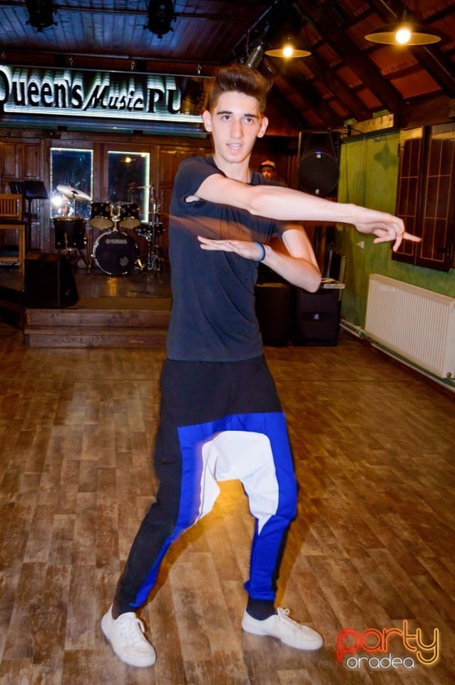 Unique Dance Studio - Spectacol Caritabil, Queen's Music Pub