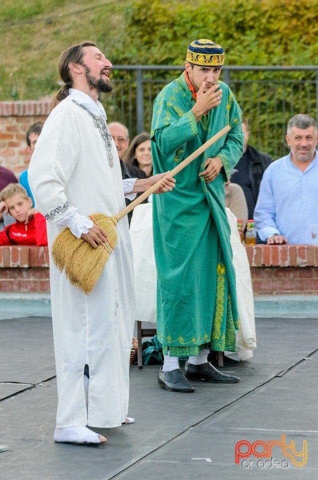 Spectacol de farse medievale