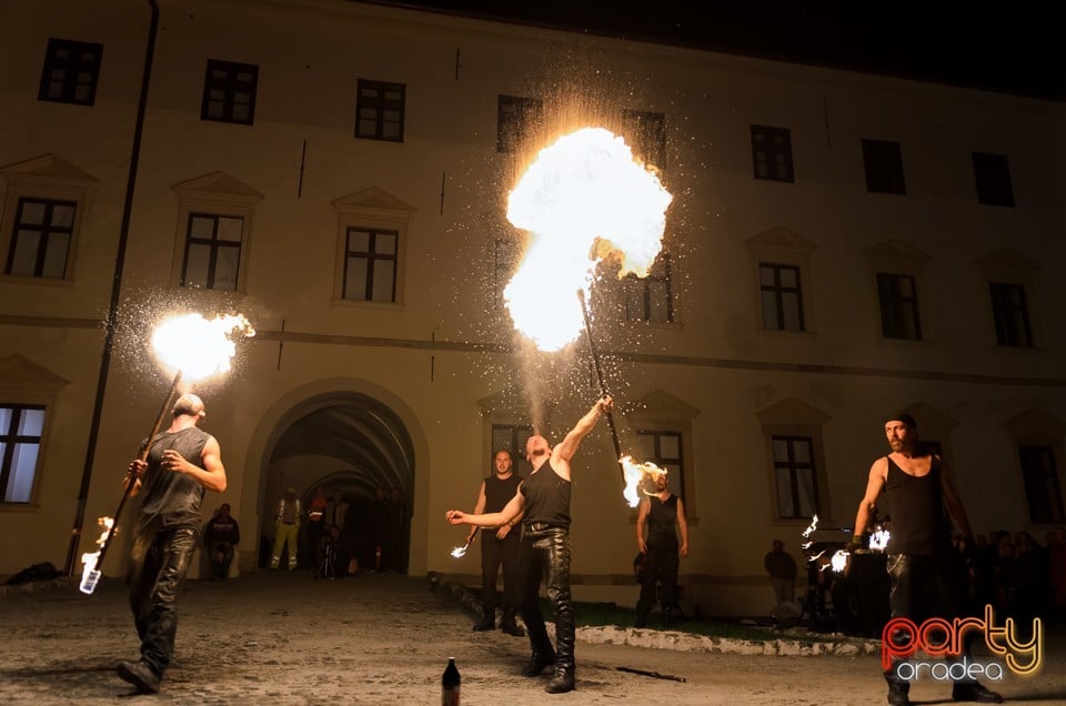 Spectacol de jonglerii cu focul, Cetatea Oradea