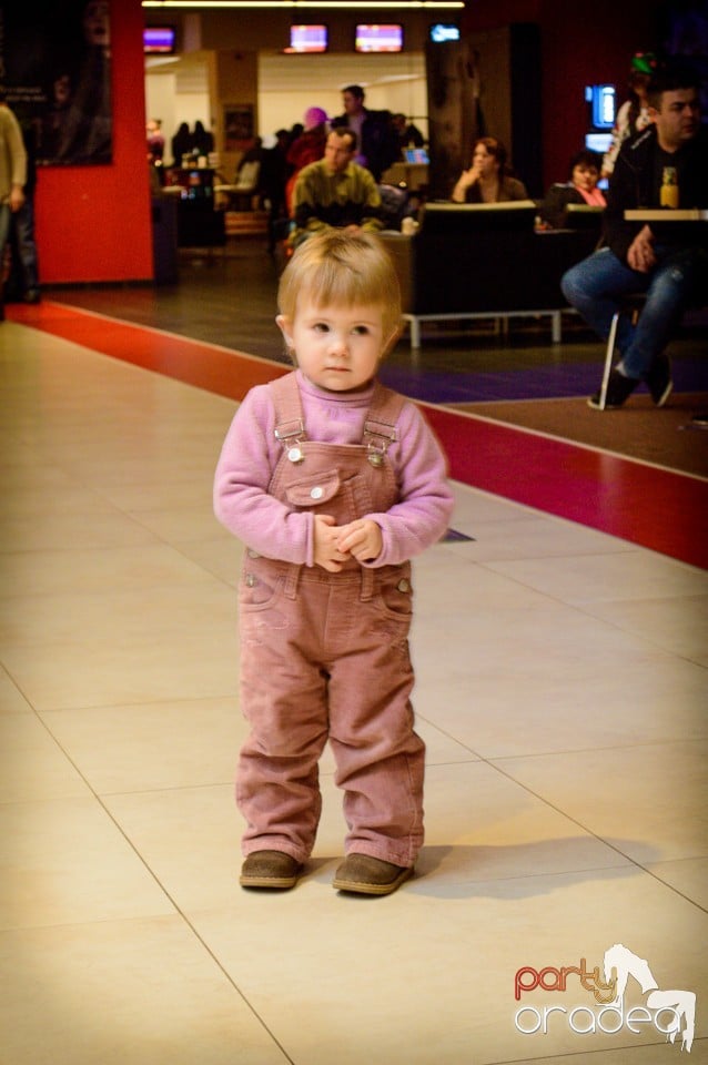 Spectacol popular în Oradea Shopping City,