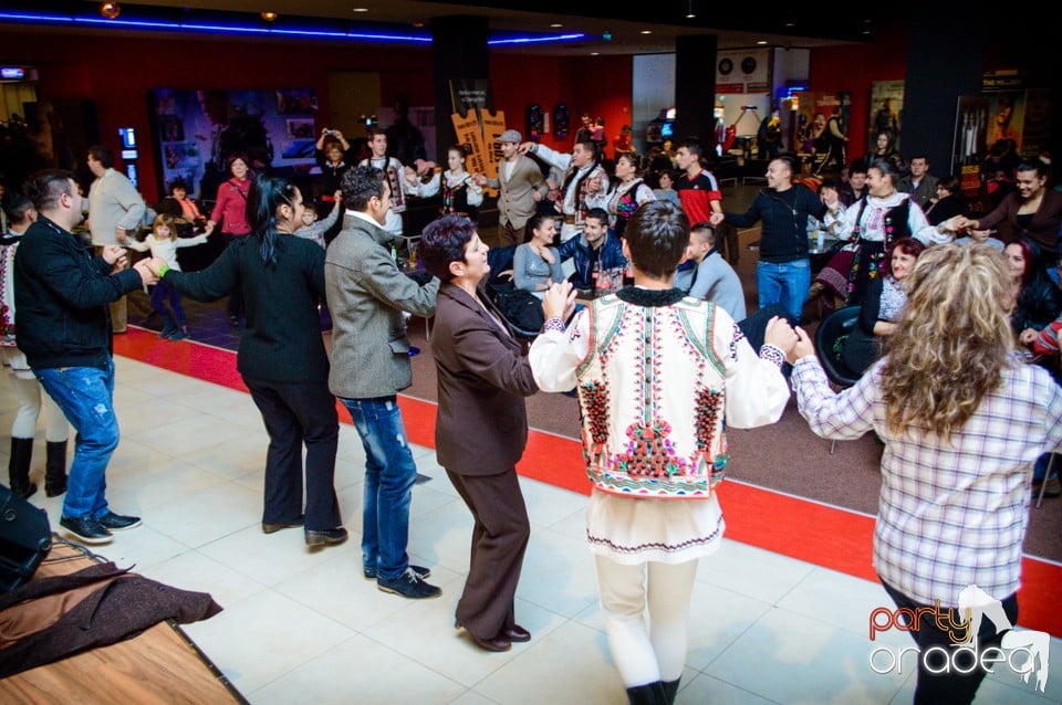 Spectacol popular în Oradea Shopping City,