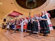 Spectacol tradiţional