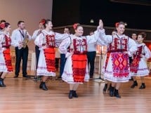 Spectacol tradiţional