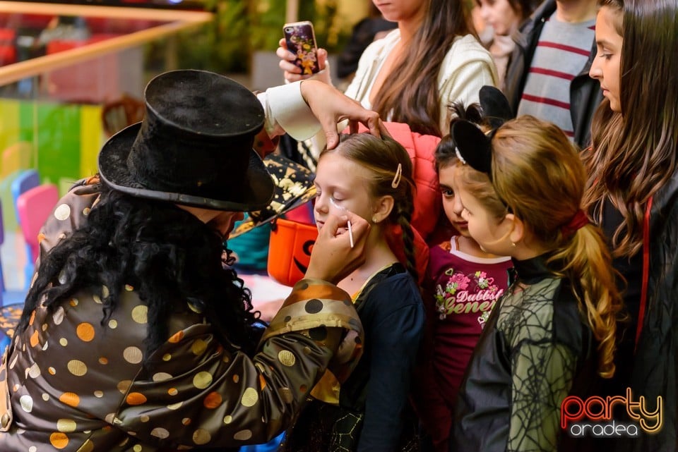 Spooky Halloween, Lotus Center