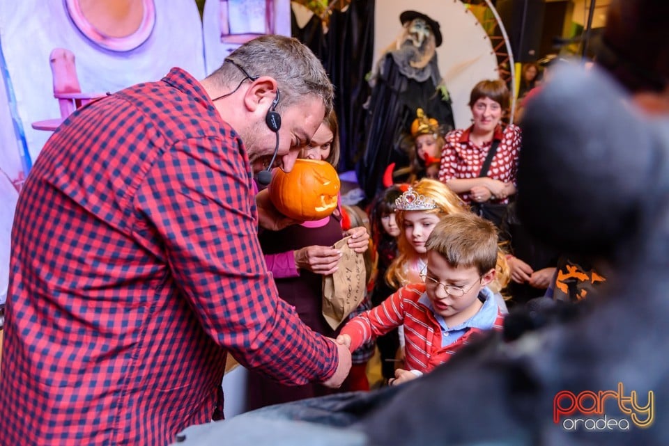 Spooky Halloween, Lotus Center