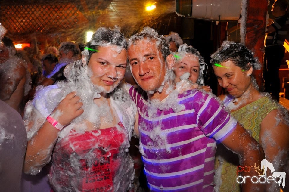 Spumă party în Disco Faház, 