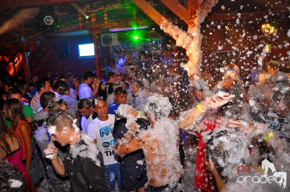 Spumă party în Disco Faház, 