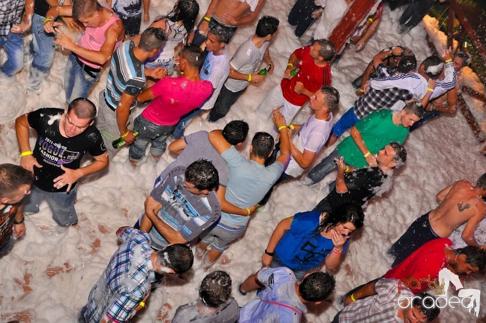 Spumă party în Disco Faház, 