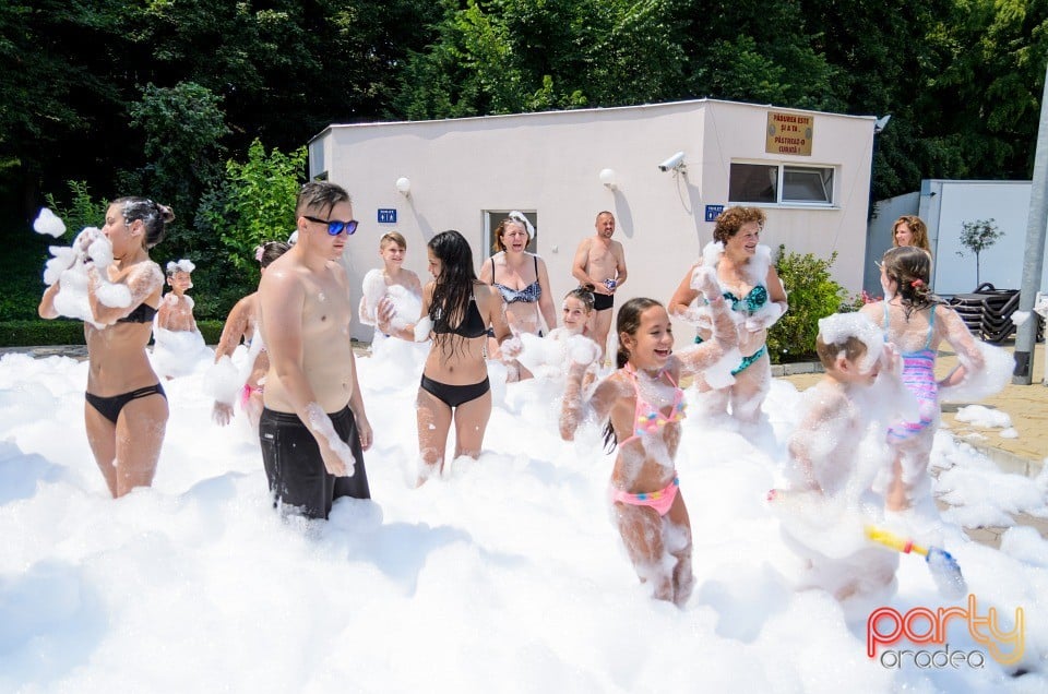 Spumă Party, Hotel Internaţional