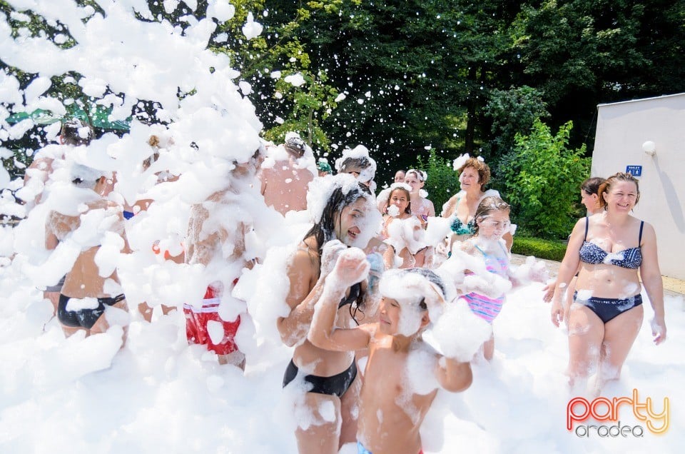 Spumă Party, Hotel Internaţional